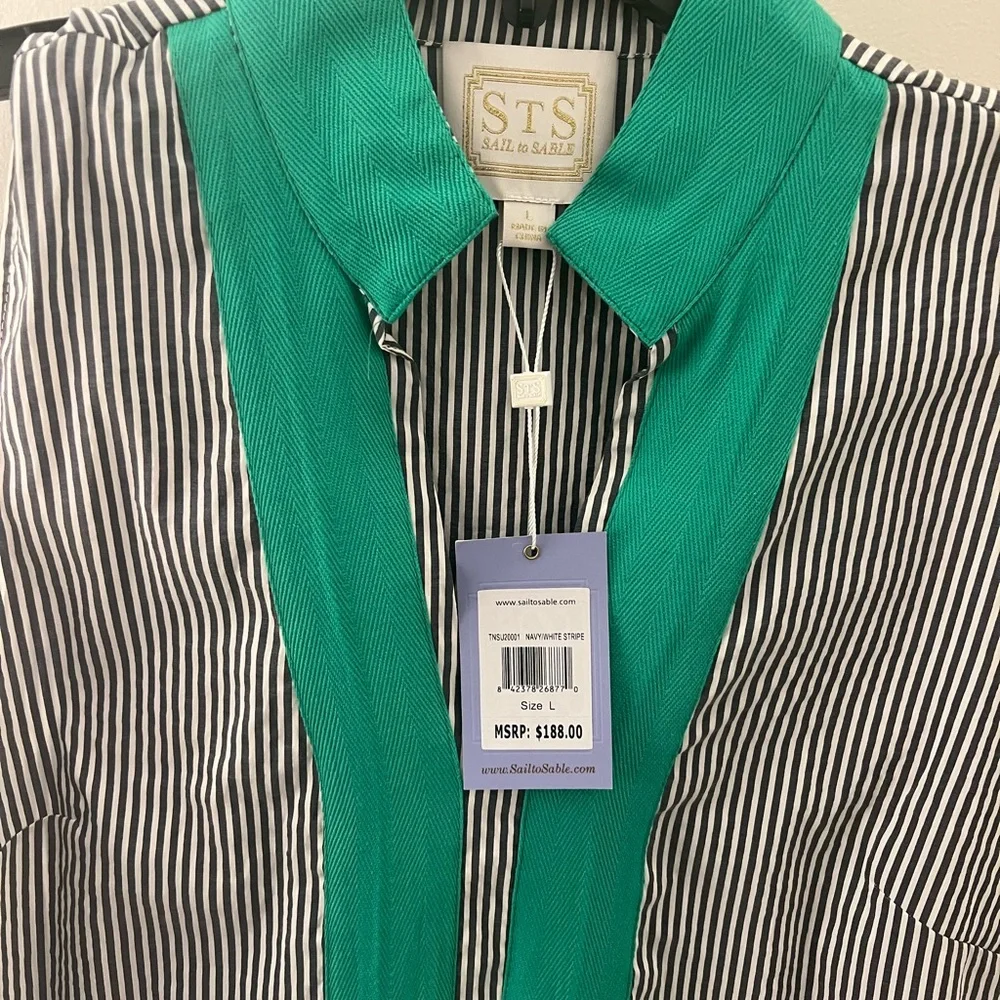 Sail to Sable Gray and Green Sleeveless Top - Picture 6 of 6
